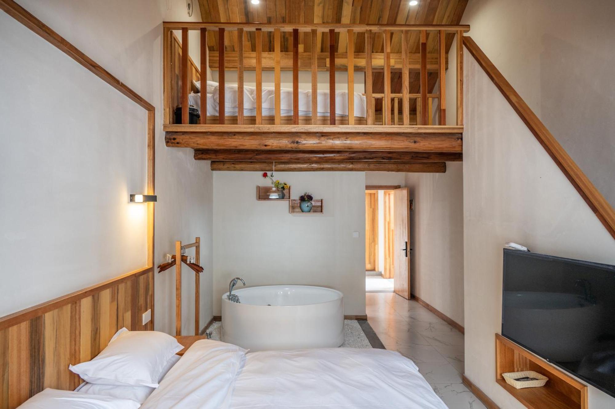 Tingjian Musu Private Soup Design Homestay - South Gate Of Wuzhen Xizha Scenic Area Tongxiang Eksteriør bilde