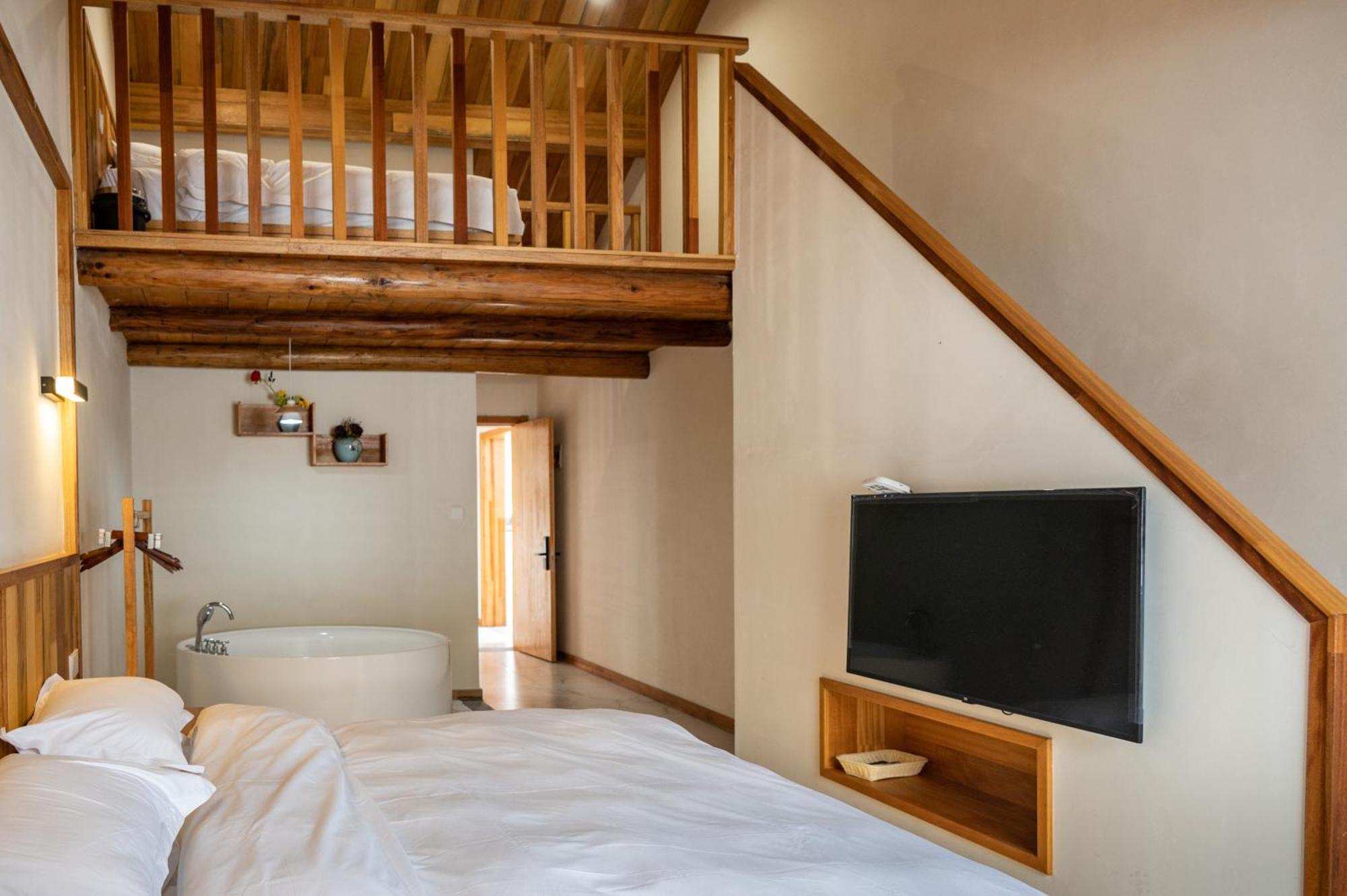 Tingjian Musu Private Soup Design Homestay - South Gate Of Wuzhen Xizha Scenic Area Tongxiang Eksteriør bilde
